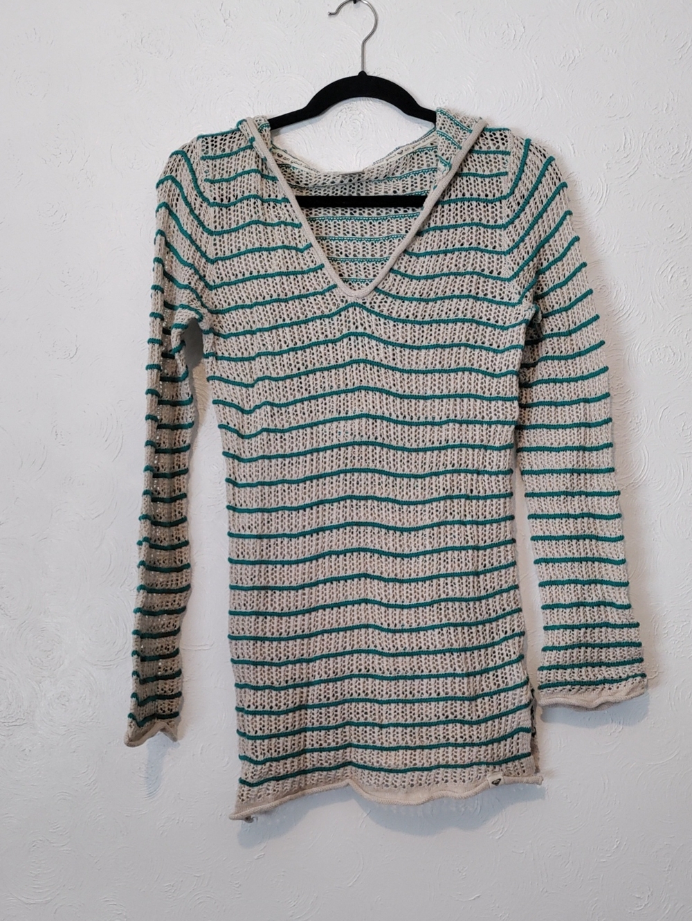 Roxy Open-Knit V-Neck Sweater in White and Teal